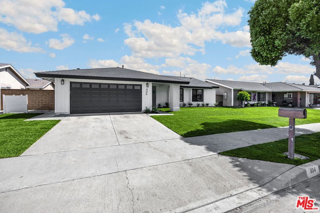 Photo of Listing #25590453