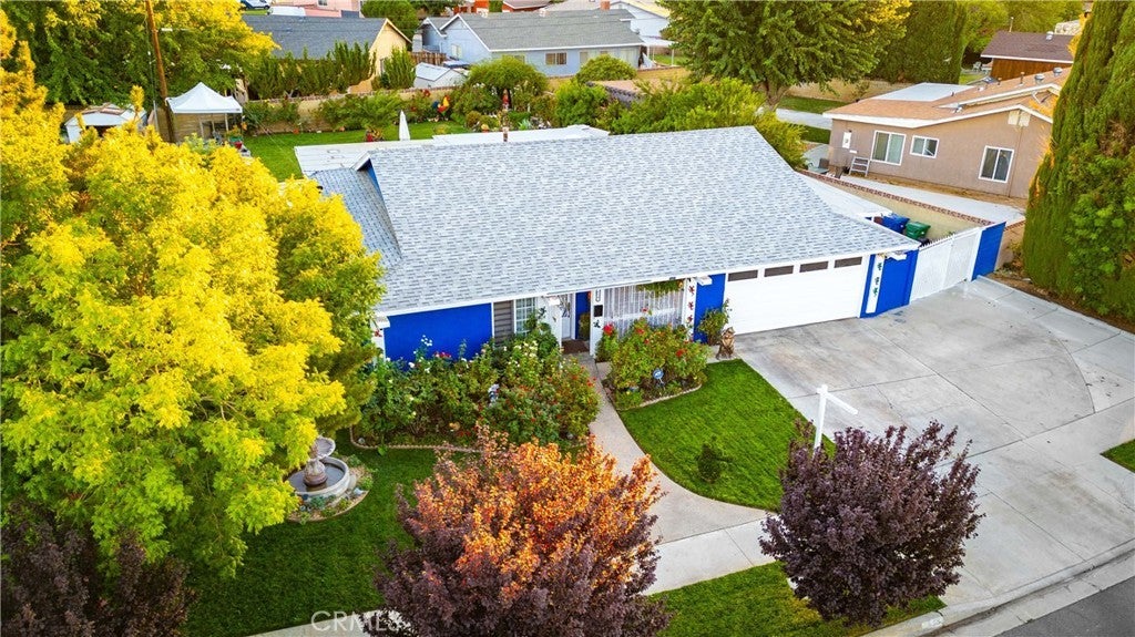 Photo of Listing #SR25214109