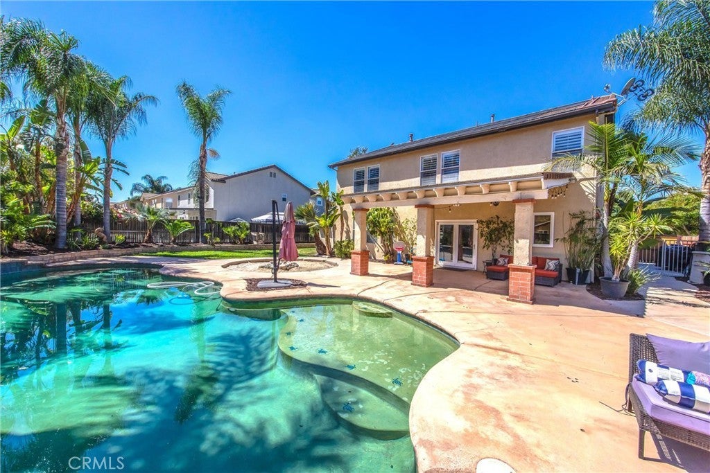 Photo of Listing #IV25196438