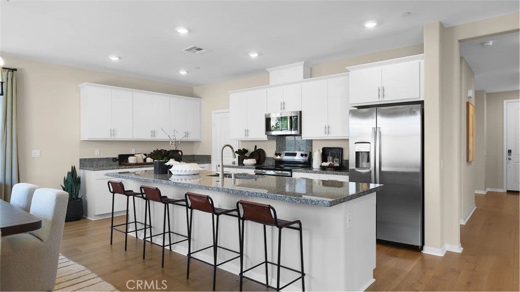 Photo of Listing #SW25214554