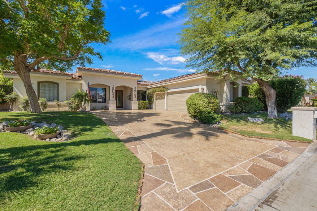 11 Hillcrest Drive, Palm Desert