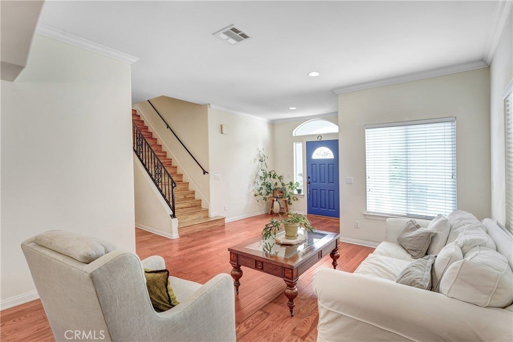 Photo of Listing #SR25214480