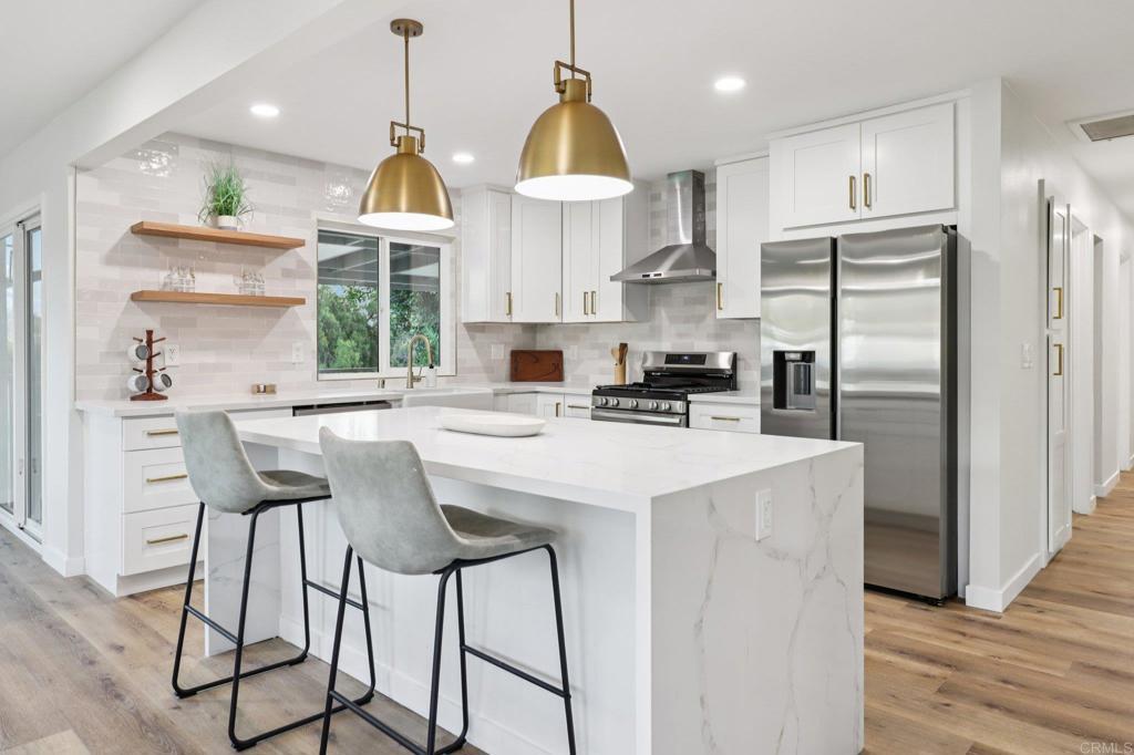 Photo of Listing #PTP2506941