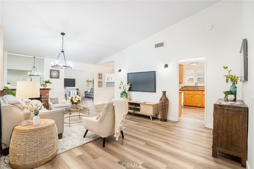 Photo of Listing #OC25214663