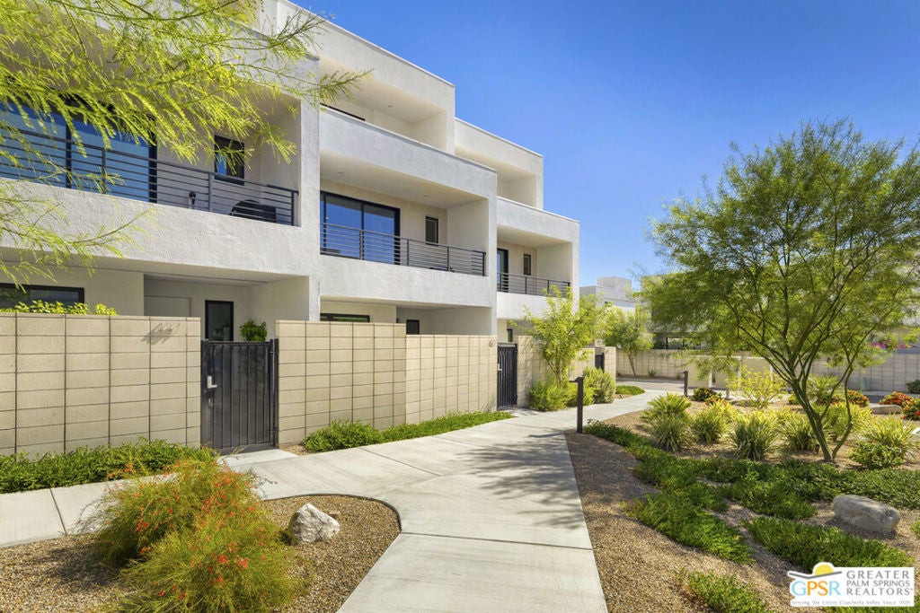 467 Huddle Springs Way, Palm Springs