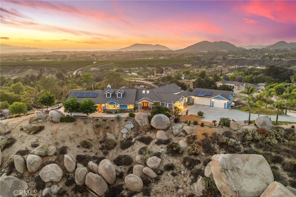 Photo of Listing #SW25215105