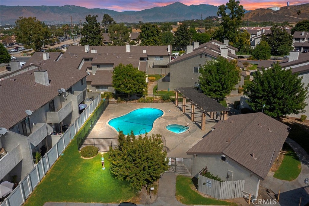 Photo of Listing #SW25215221