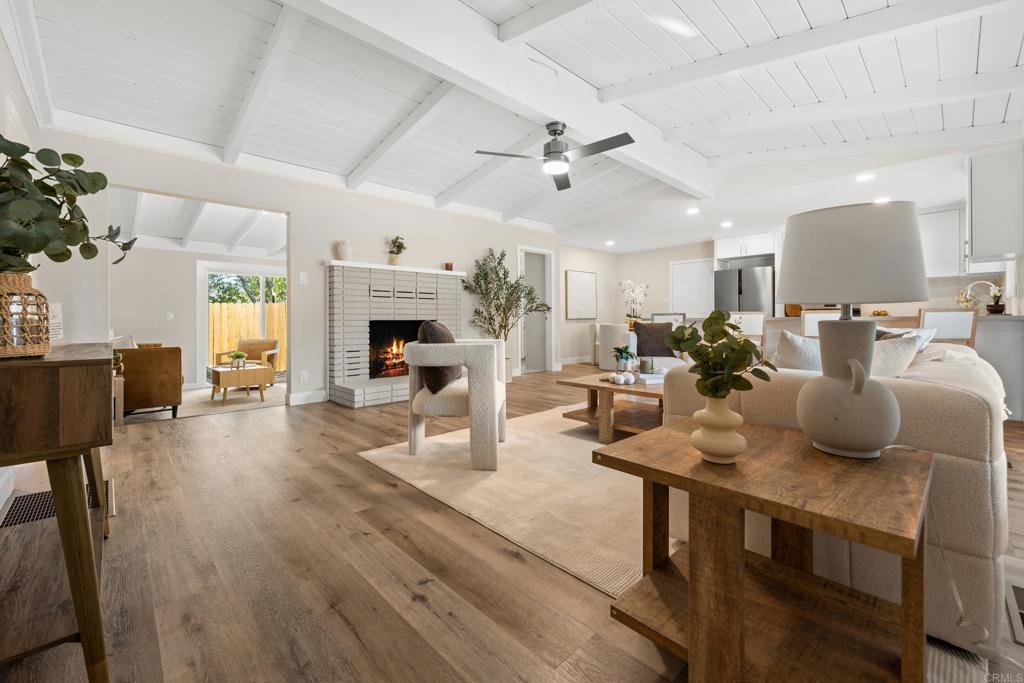 Photo of Listing #PTP2506967