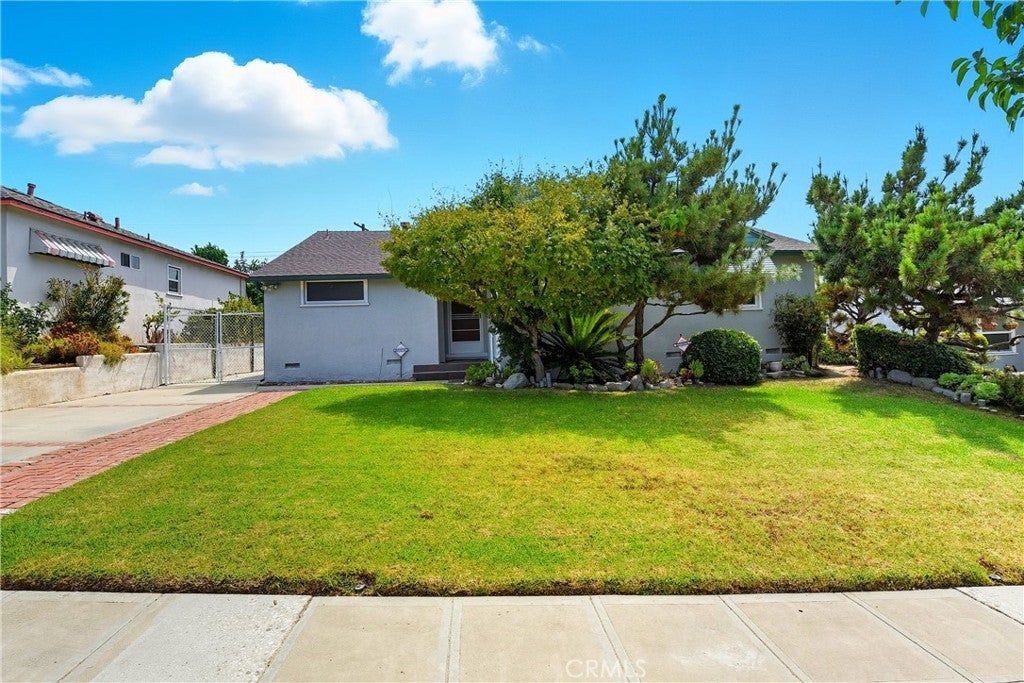 Photo of Listing #SR25215264