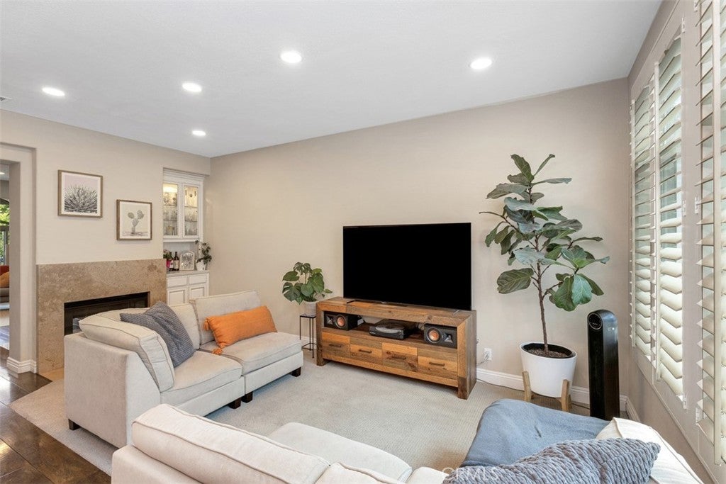 Photo of Listing #OC25201097