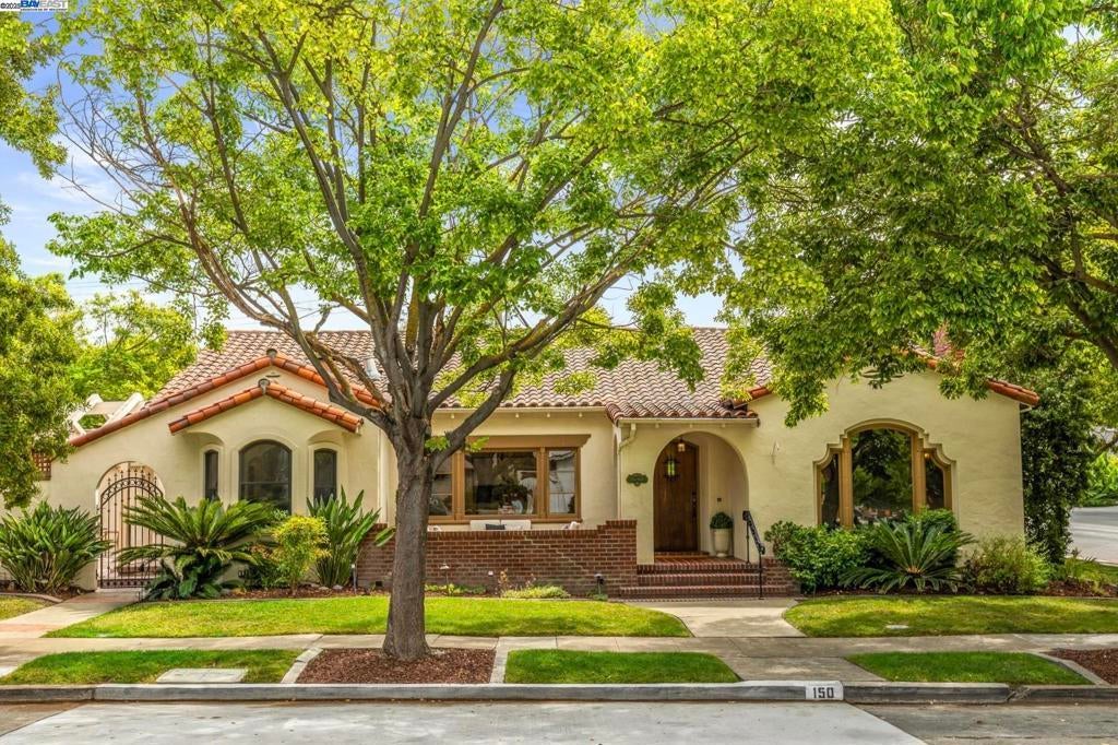 Photo of Listing #41111277