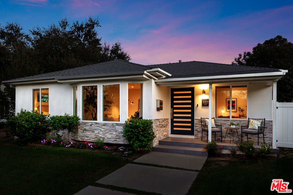 Photo of Listing #25591053