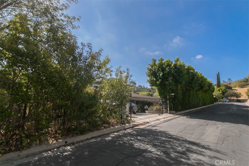 Photo of Listing #SR25214087