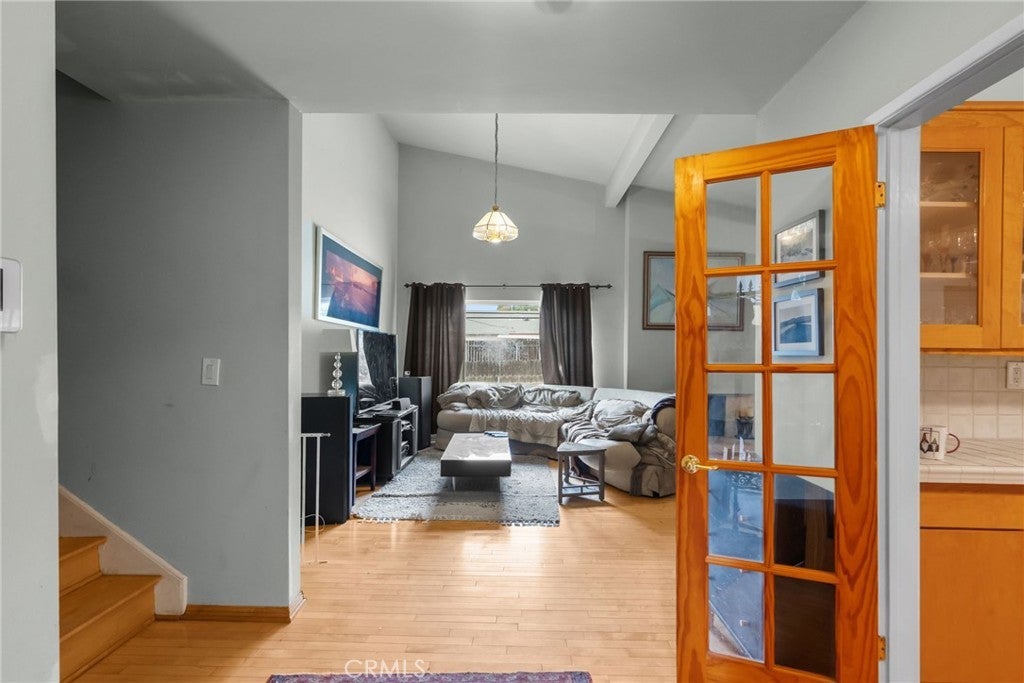 Photo of Listing #SR25203476