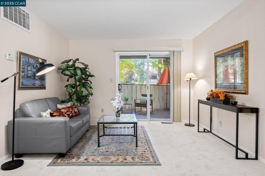 Photo of Listing #41111296