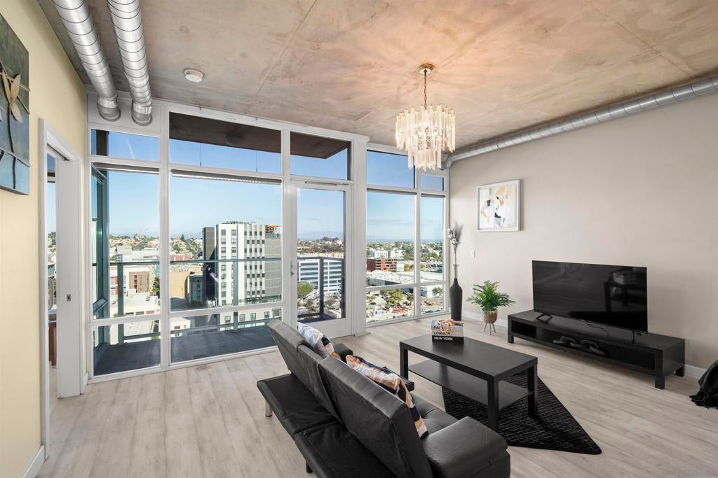 Photo of Listing #250038597SD