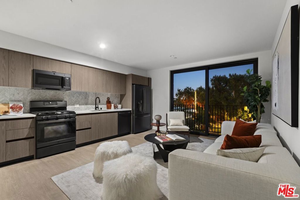 Photo of Listing #25591059