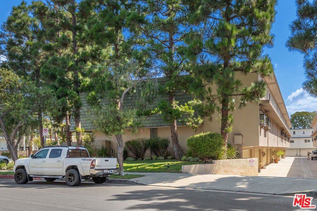 Photo of Listing #25591085