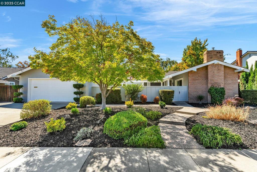 Photo of Listing #41111342