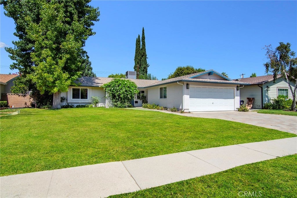 Photo of Listing #SR25215665