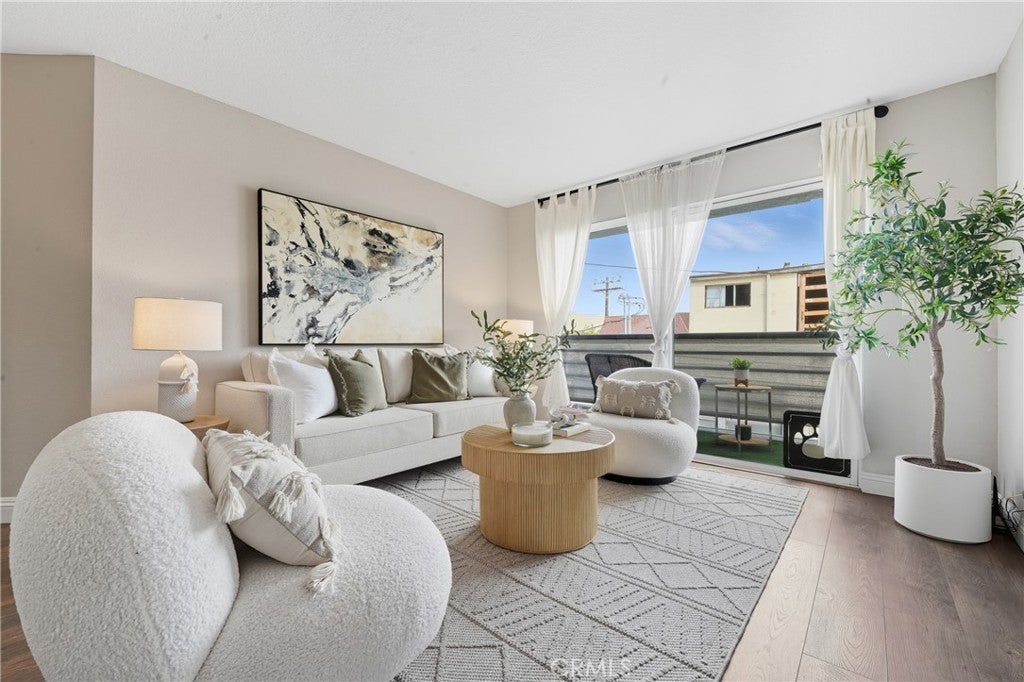 Photo of Listing #PW25202398