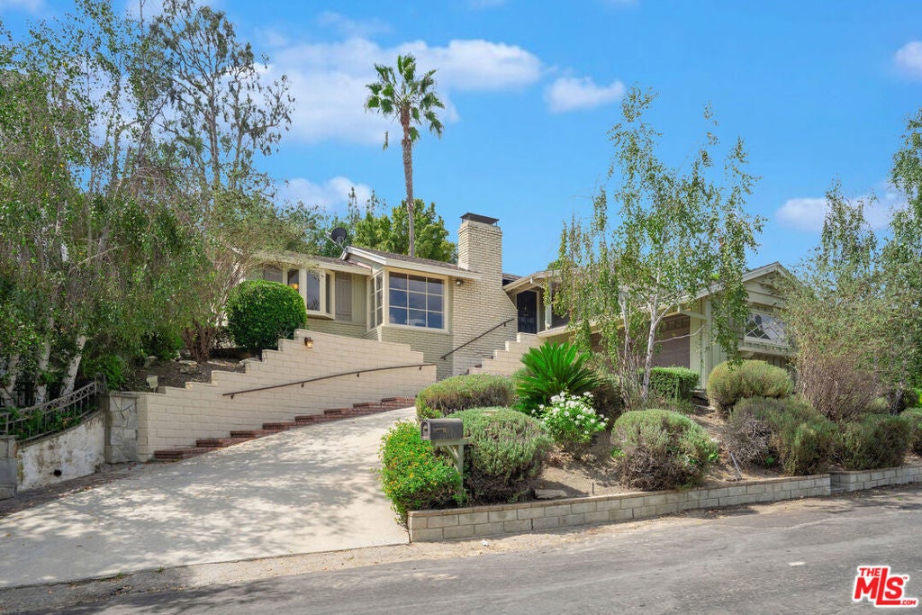 Photo of Listing #25591417