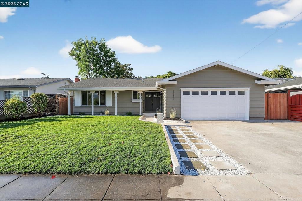 Photo of Listing #41111375