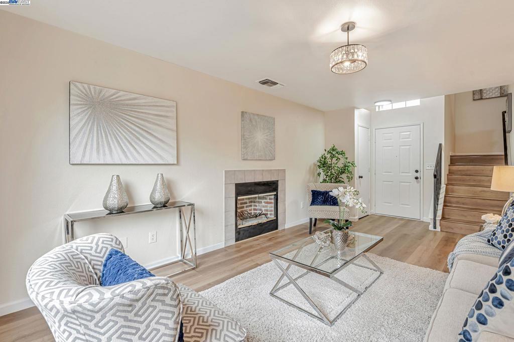 Photo of Listing #41111383