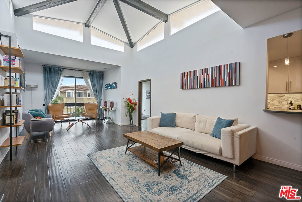 Photo of Listing #25578955