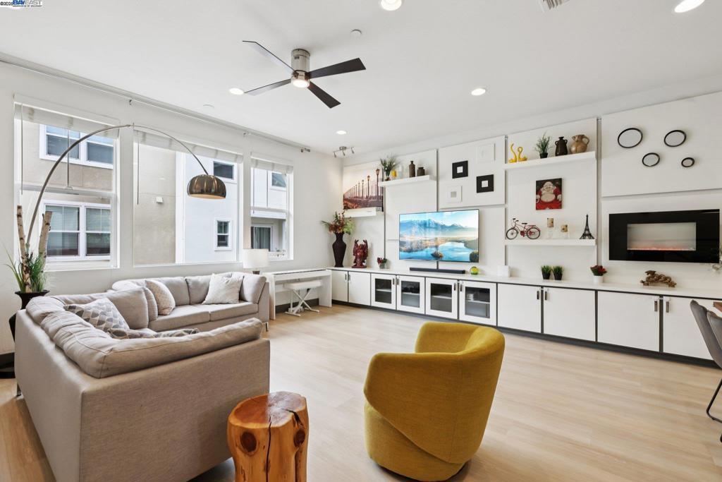 Photo of Listing #41111159