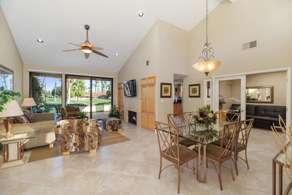240 Santa Barbara Circle, Palm Desert