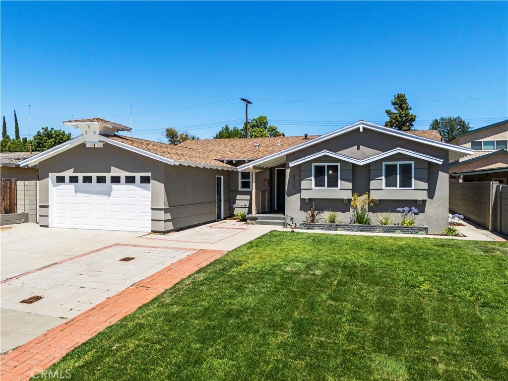 Photo of Listing #SR25216072