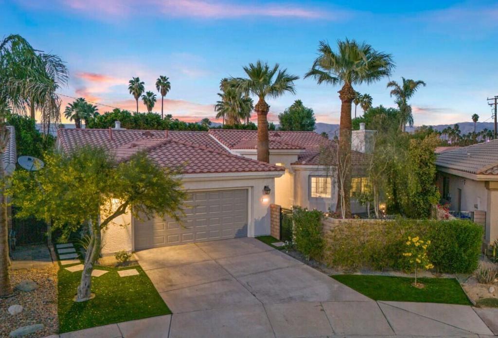 44220 Grand Canyon Lane, Palm Desert