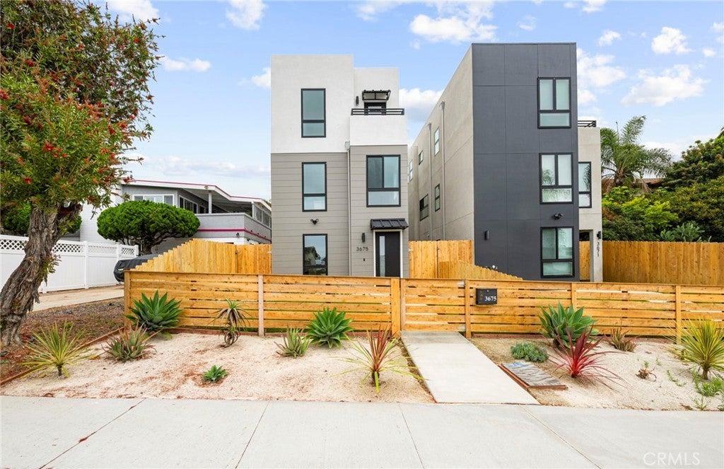 Photo of Listing #SW25216421