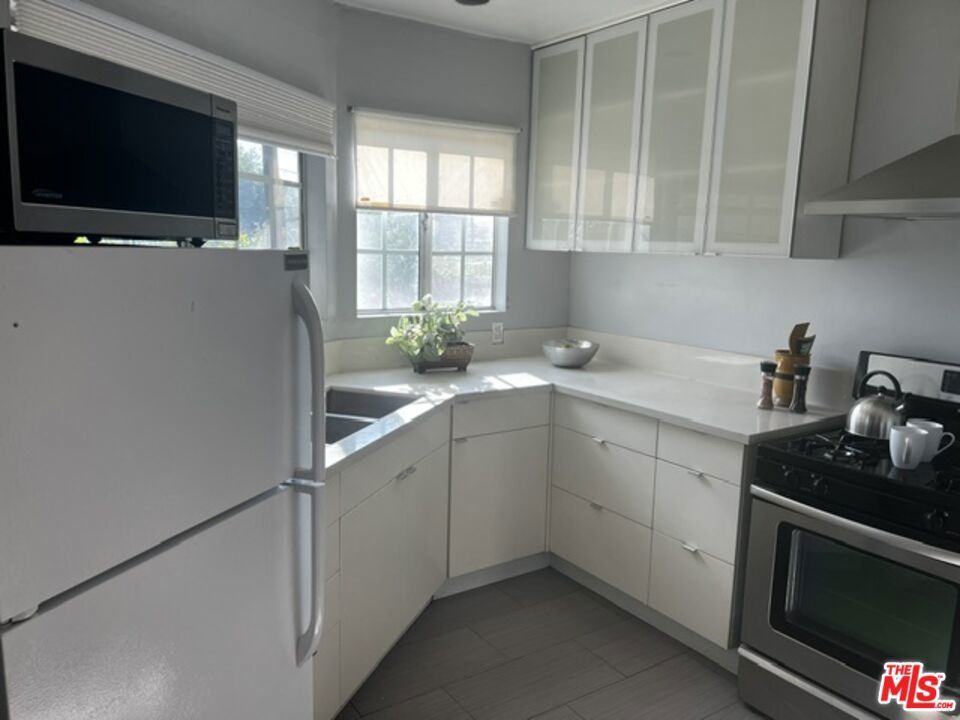 Photo of Listing #25591353