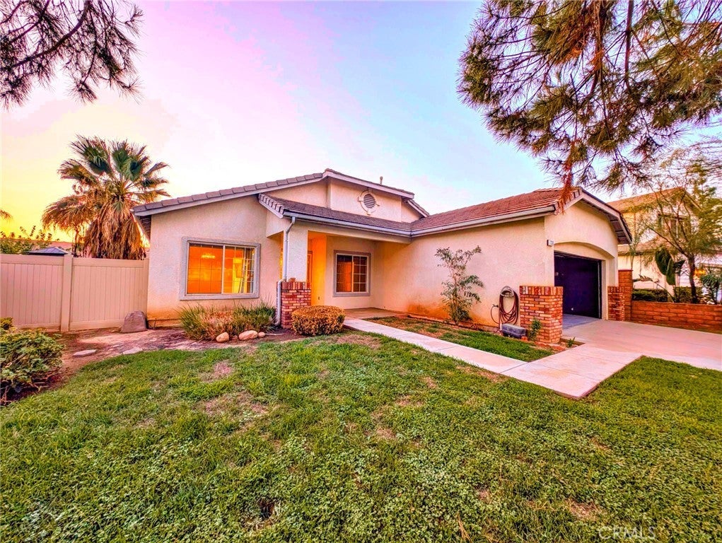 Photo of Listing #IV25216538