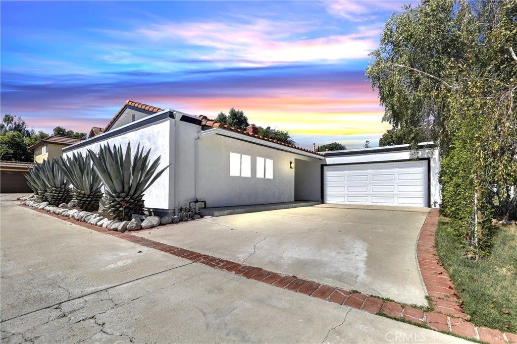 Photo of Listing #SR25216607