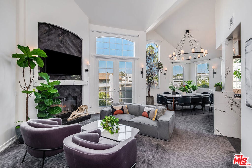 Photo of Listing #25591595