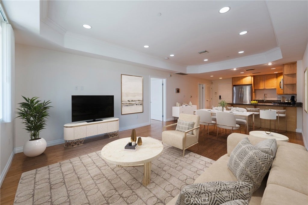 Photo of Listing #SB25217099