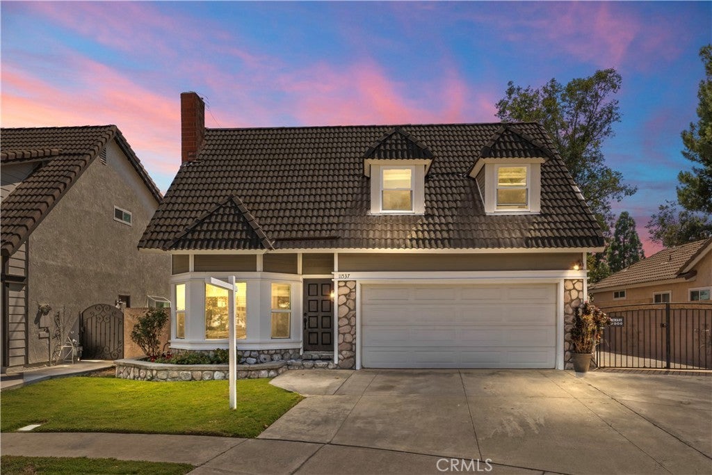 Photo of Listing #IV25217196