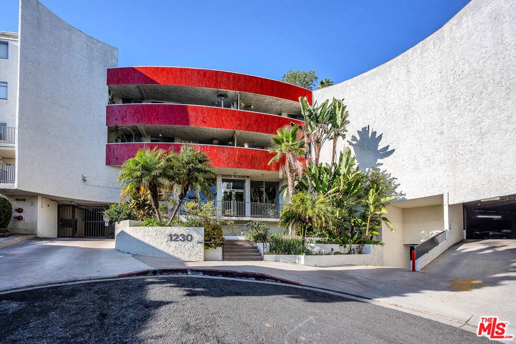 Photo of Listing #25589421