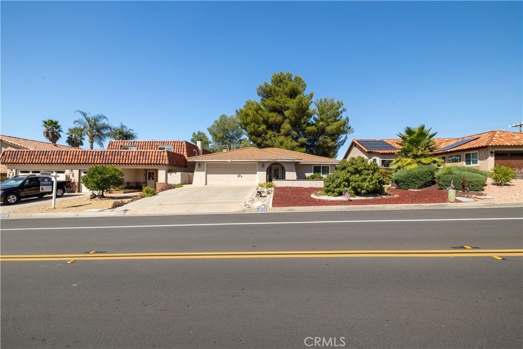 Photo of Listing #IV25215328