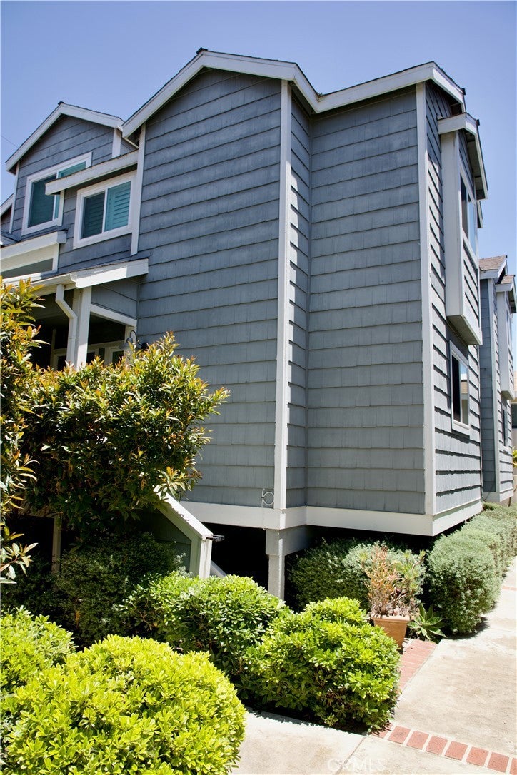 Photo of Listing #NP25217306