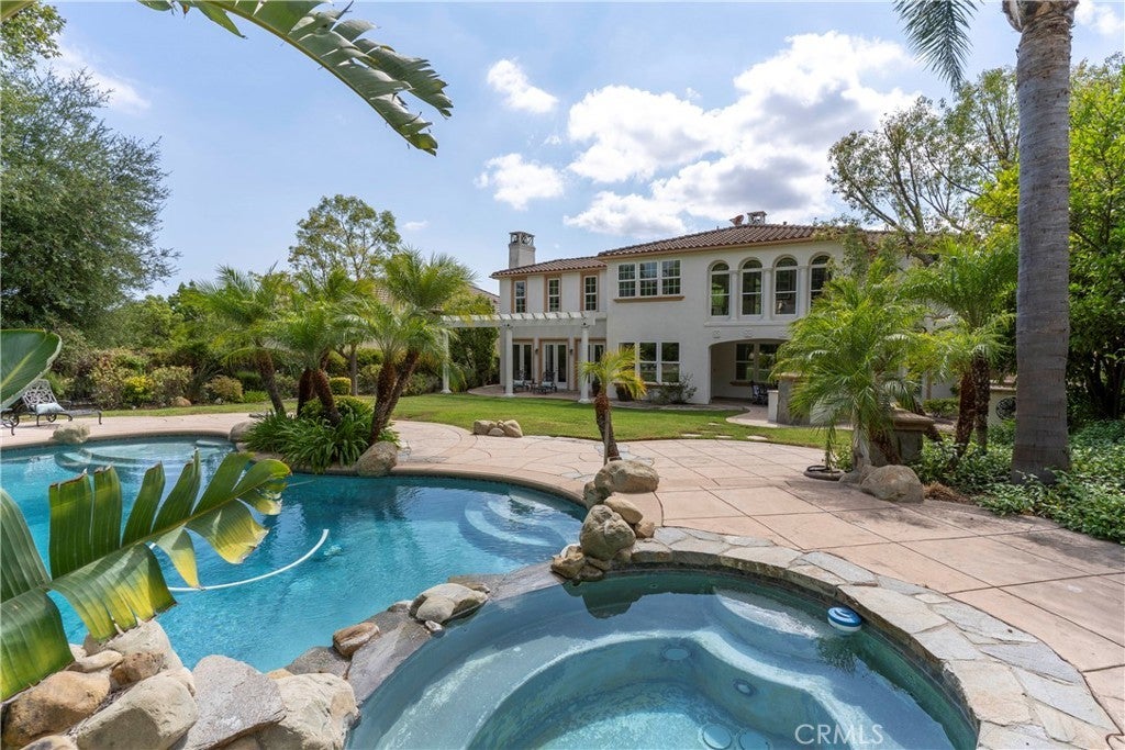 Photo of Listing #SR25217510