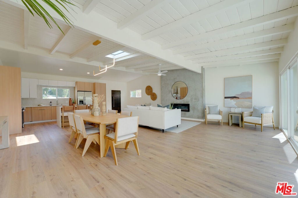 Photo of Listing #25592449