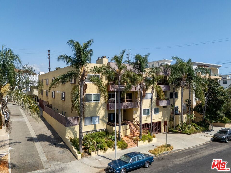 Photo of Listing #25592423