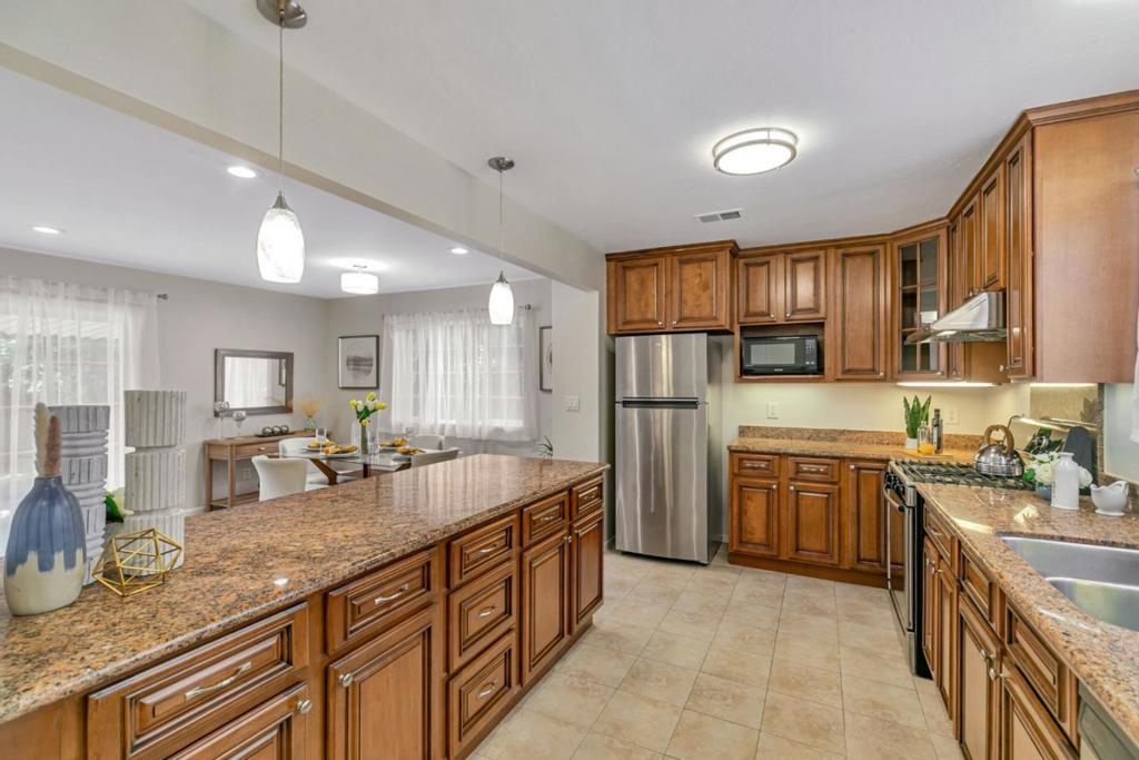 Photo of Listing #ML82021680