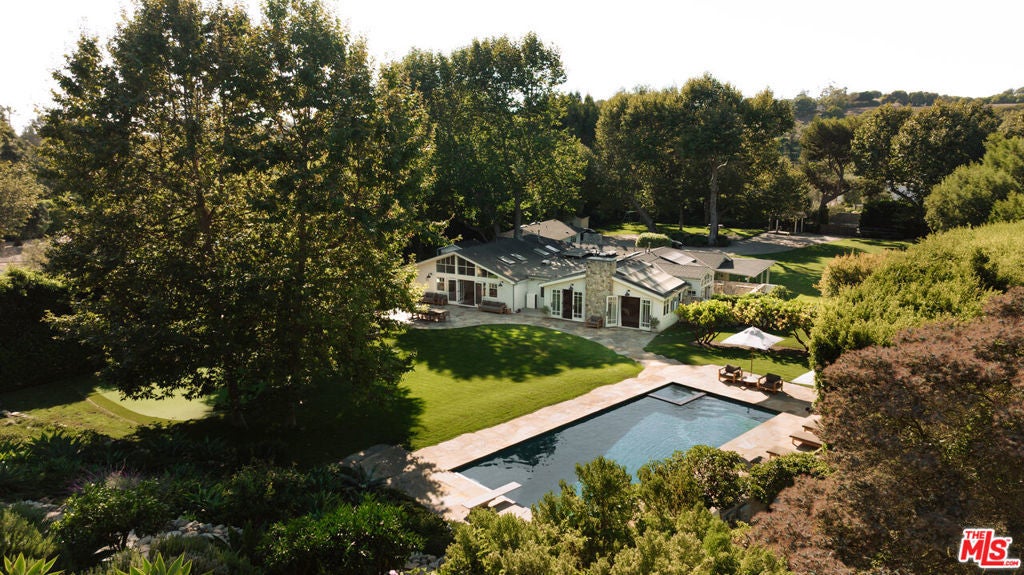 Photo of Listing #25592879