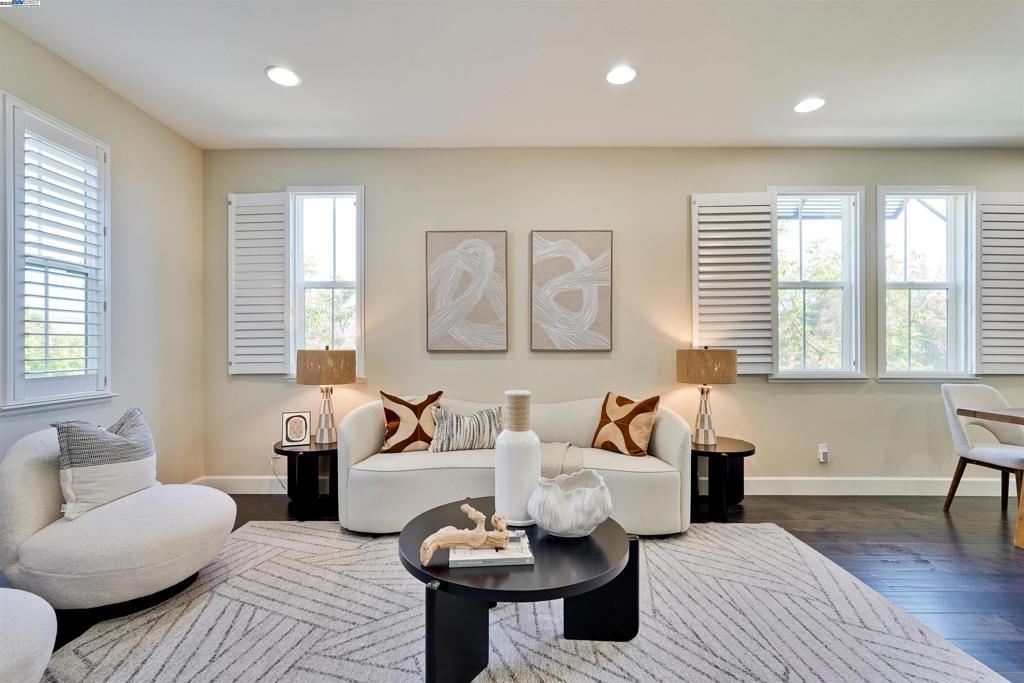 Photo of Listing #41111717