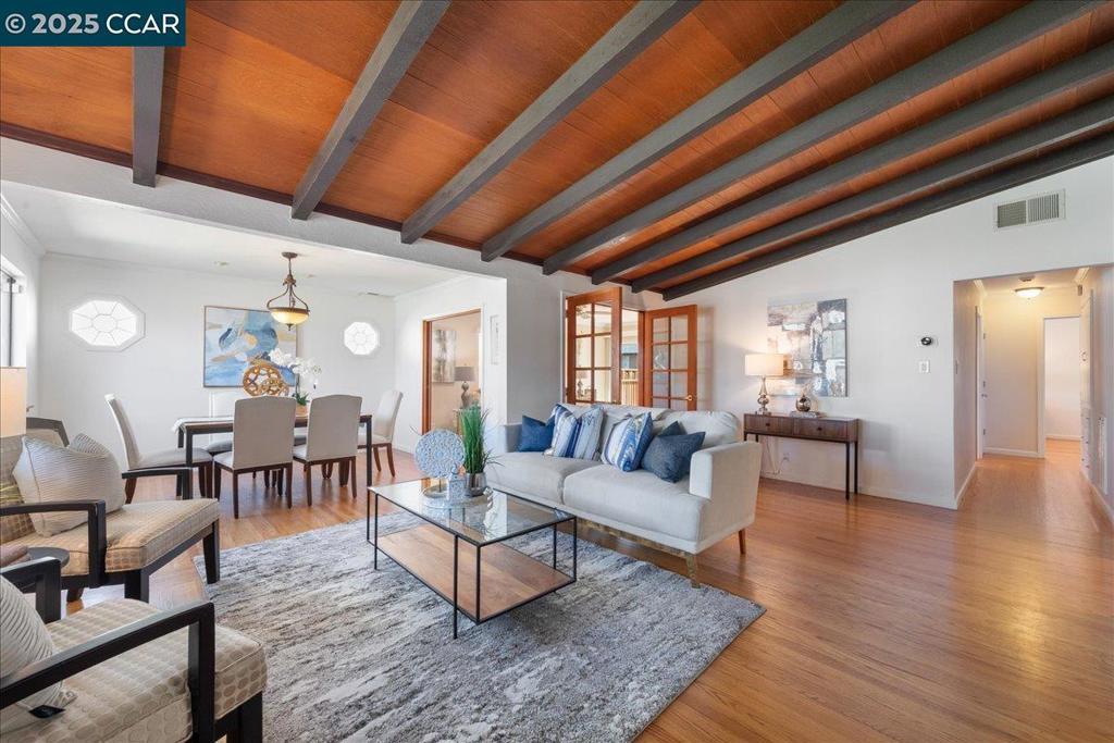 Photo of Listing #41111727